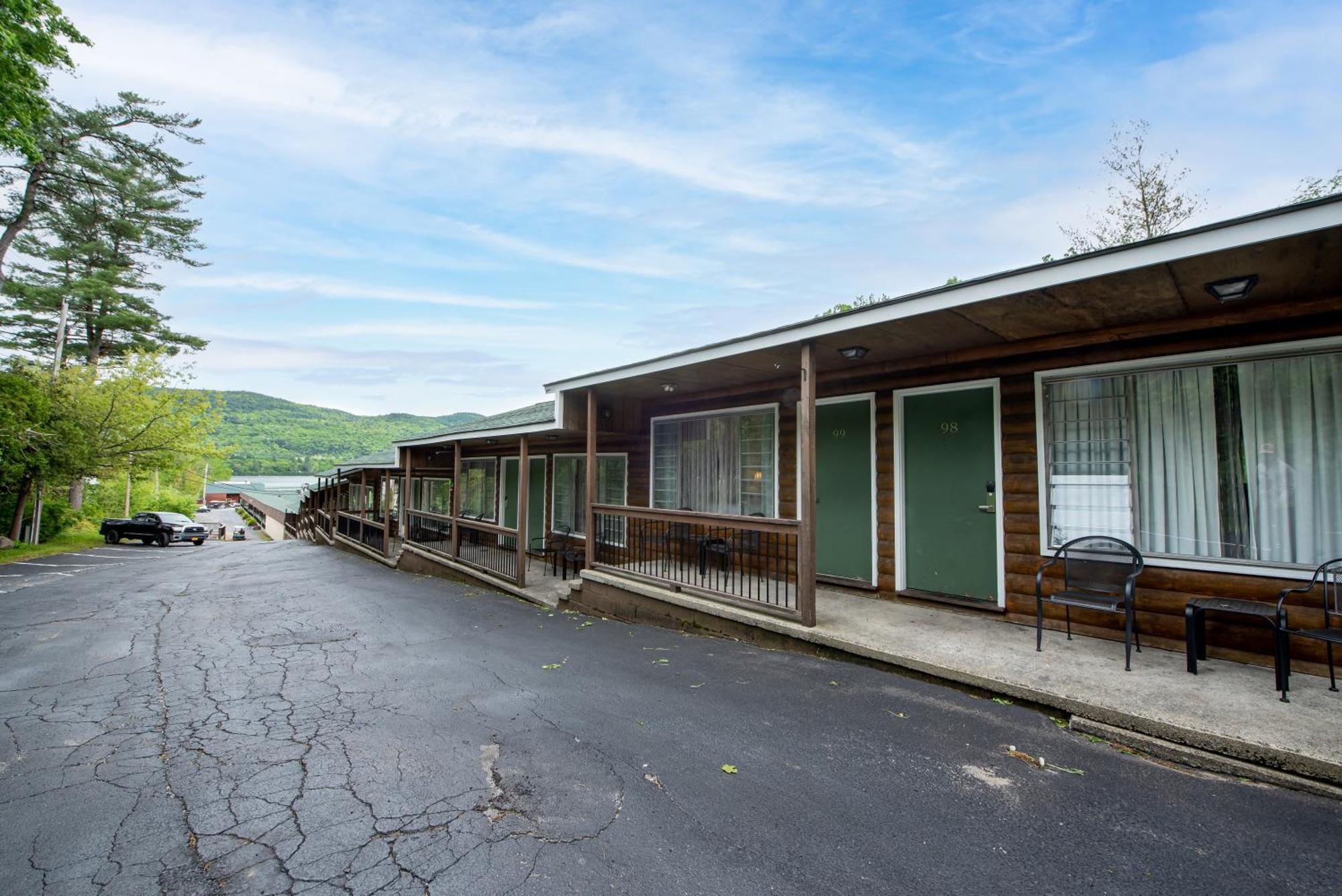 Scotty'S Lakeside Resort Lake George Exterior foto