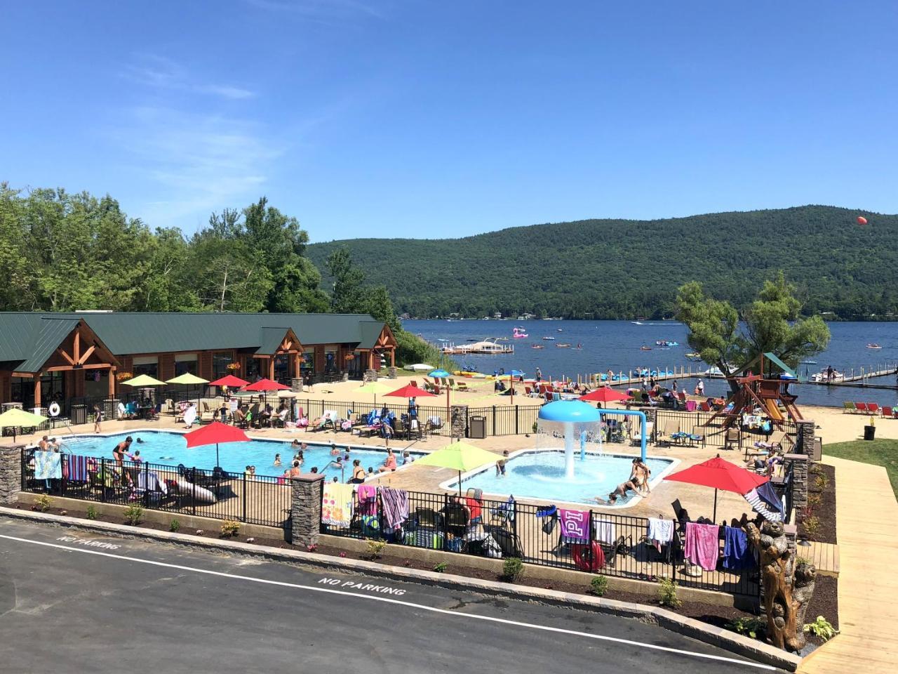 Scotty'S Lakeside Resort Lake George Exterior foto